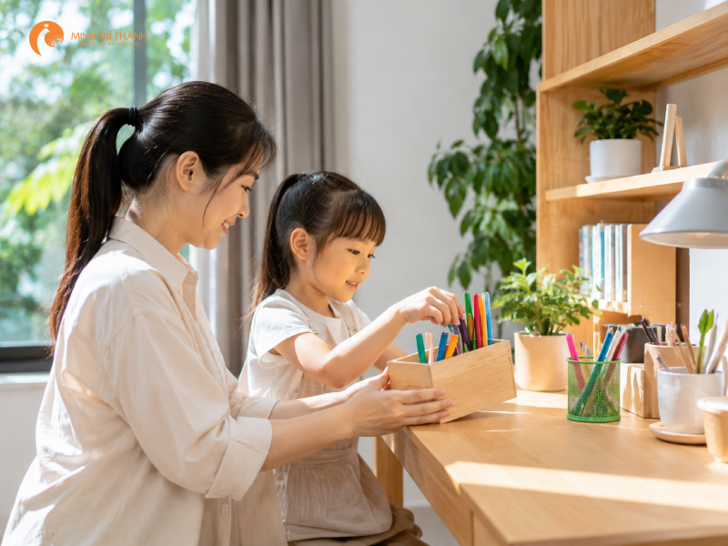 cha mẹ nên tạo môi trường học tập tích cực cho trẻ