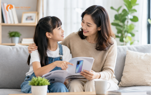 Con đòi mua điện thoại