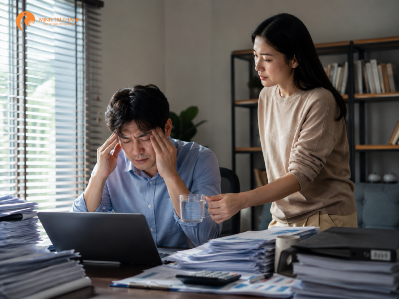 Công việc là lý do tại sao chồng không muốn gần gũi vợ
